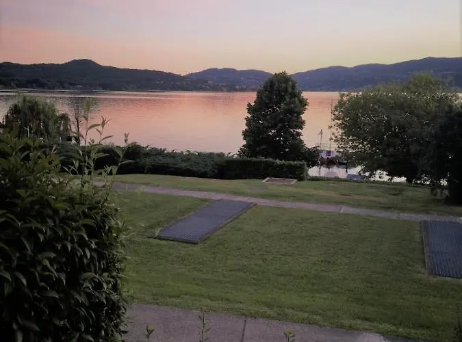 펜션 Bnbook - La Casa Sul Maggiore 이스프라